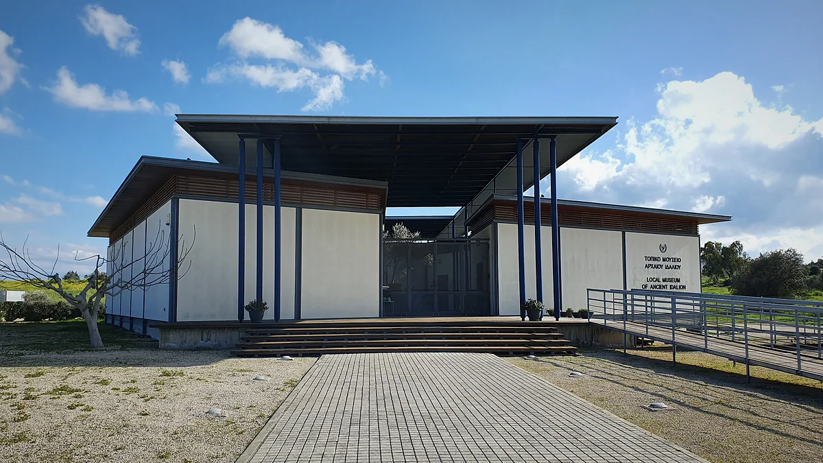 The local archaeological museum of Idalion in Dali, a single-storey building with a broad flat roof under a blue sky
