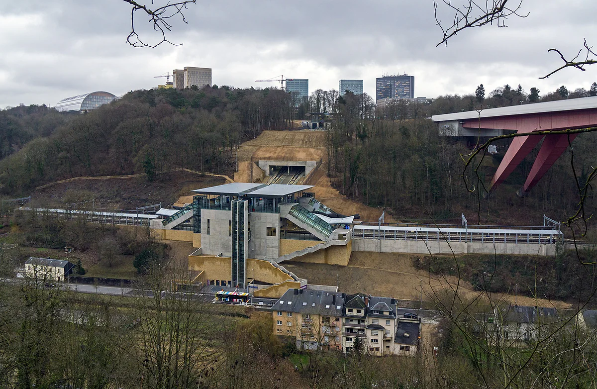 Pfaffenthal-Kirchberg station on the valley side, with the funicular track climbing towards the Kirchberg towers